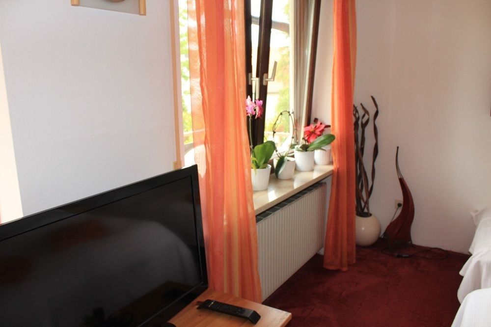 Bed And Breakfast Zeevat Munich Exterior photo